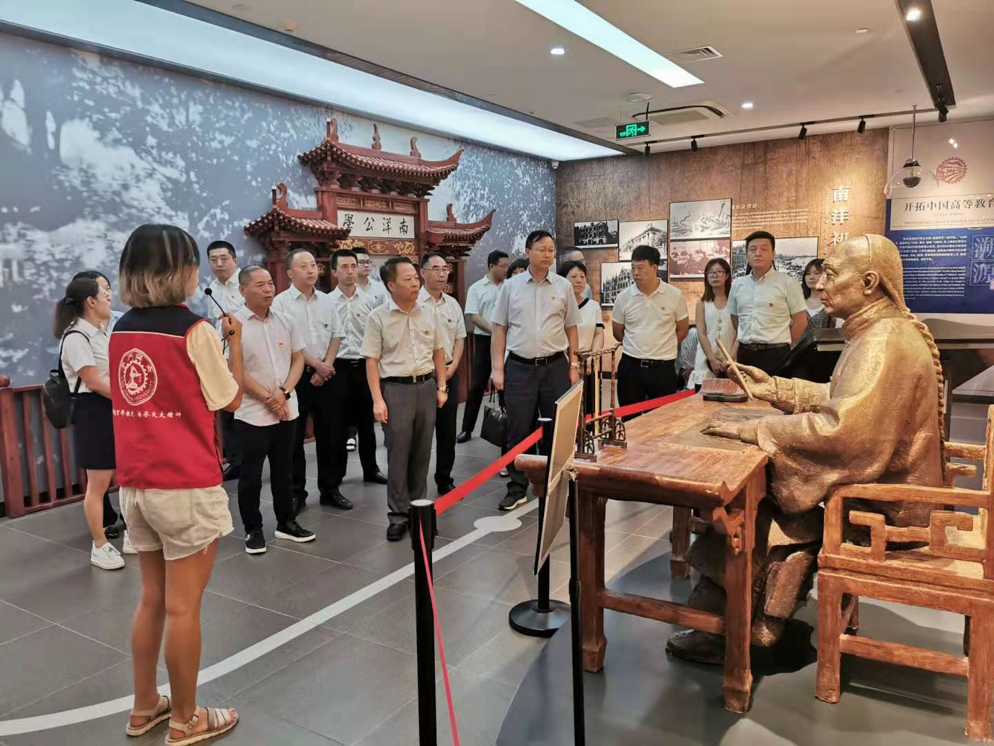 陕西J9集团平台集团发展“不忘初心、服膺使命”主题教育现场进建