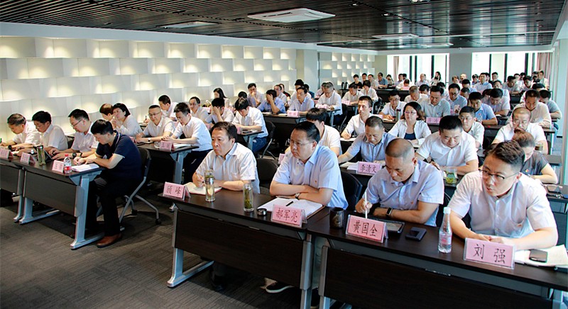 熊良虎在讲主题教育党课时指出：不忘初心铸党魂、服膺使命勇担任，永做新时期高质量发展的奋斗者