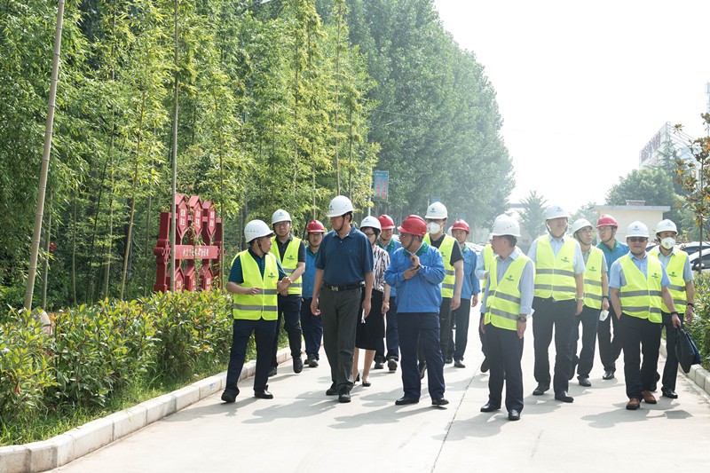 省委组织部副部长范永斌到陕西J9集团平台集团调研