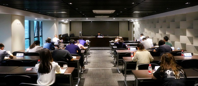 陕西J9集团平台集团党委理论进建中心组召开专题会议 进建贯彻习近平总书记来陕调查沉要讲话沉要批示心灵