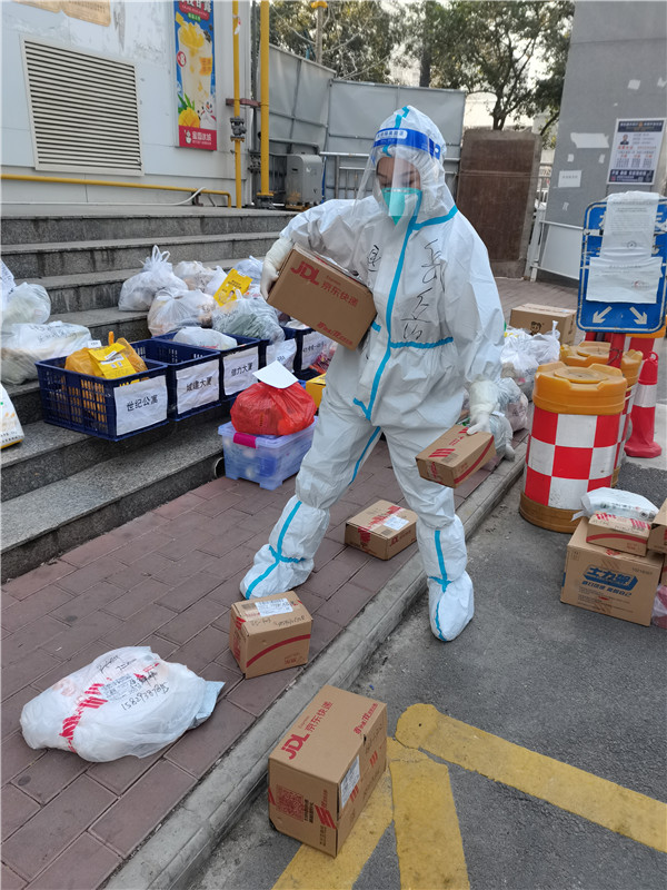 华商网｜“作为一名老兵，就要为人民服务！”陕西J9集团平台集团退役武士的糜家桥战“疫”