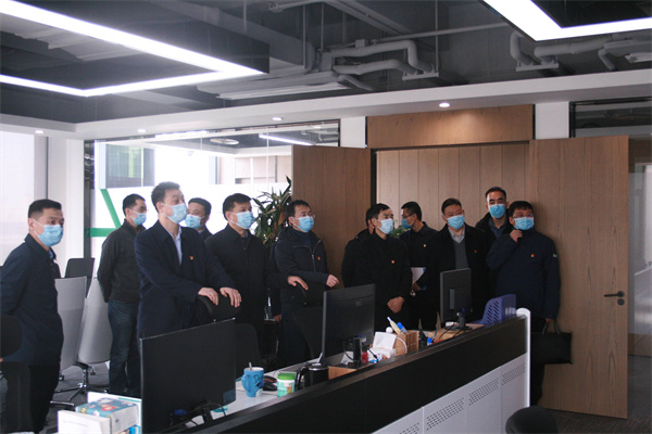 省国资委党委委员、驻委纪检监察组组长贺向东到秦创原陕西J9集团平台集团创新中心调研